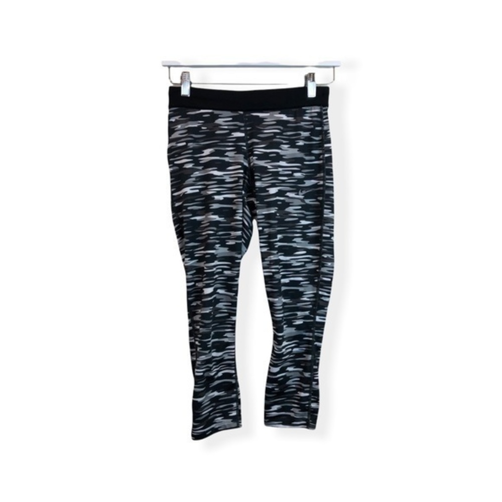 Nike Dri Fit Gray Camo Crop Athleisure Pants